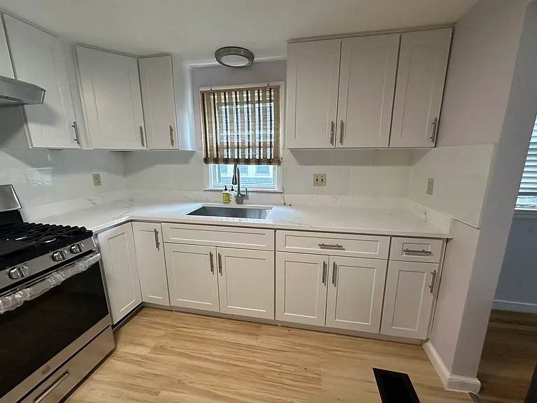 279 Auburndale Ave #279 — Photo 3