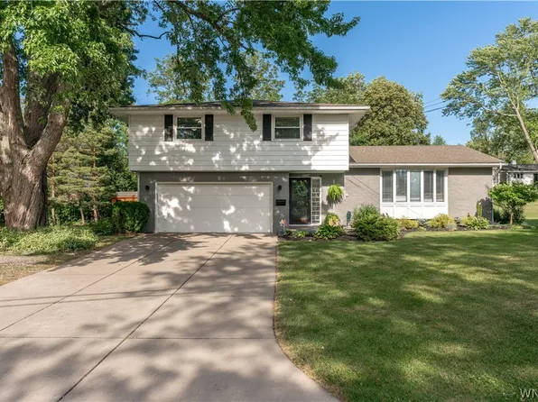 5445 Sterling Rd, Hamburg, NY 14075