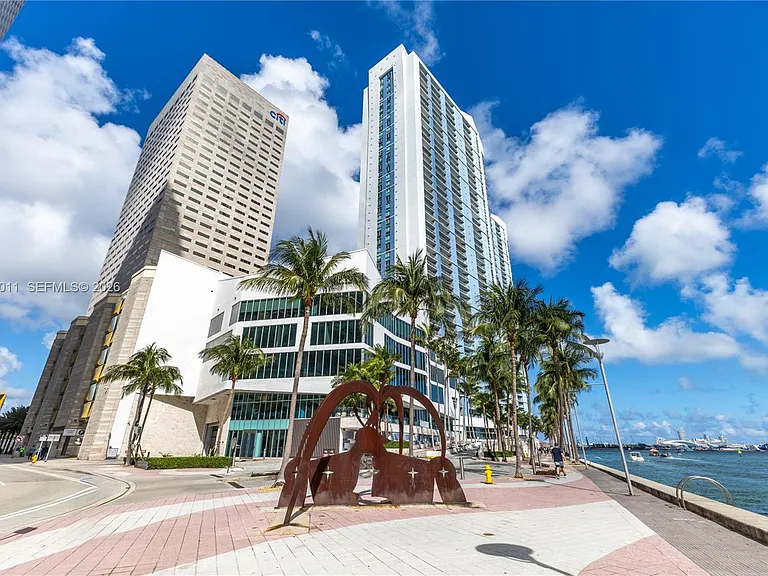325 Biscayne Blvd #4015 — Photo 24