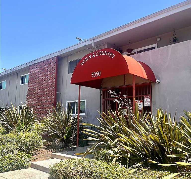 5050 Linden Ave Long Beach CA | Zillow