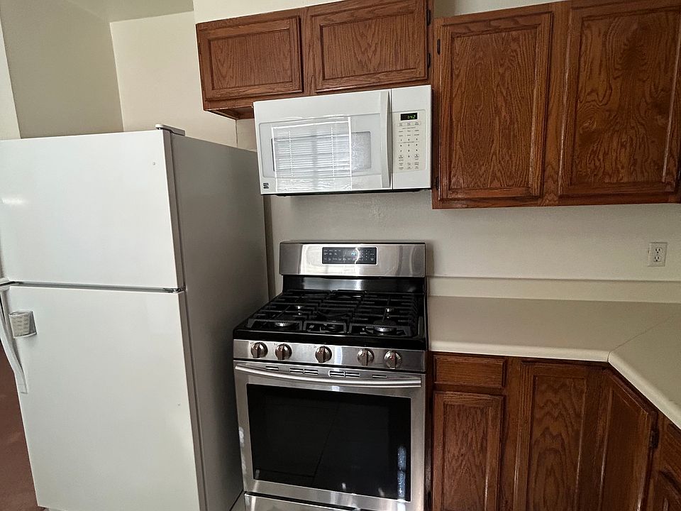 2nd image of 11200 Woodley Ave #2