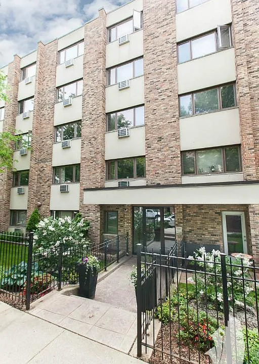 620 W Wrightwood Ave #3