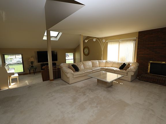 3rd image of 16412 Aldrich Ct