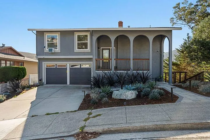 1022 Grand Teton Dr — Photo 2
