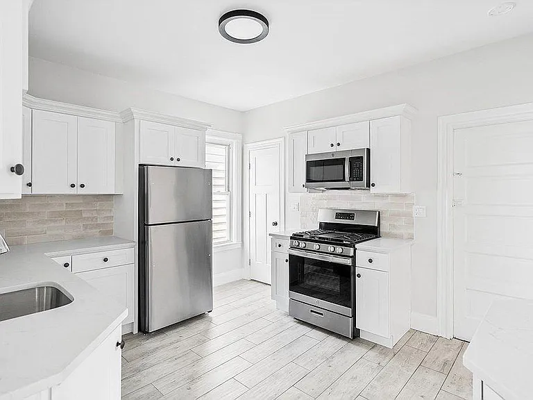 65 Wyman St #2 — Photo 1