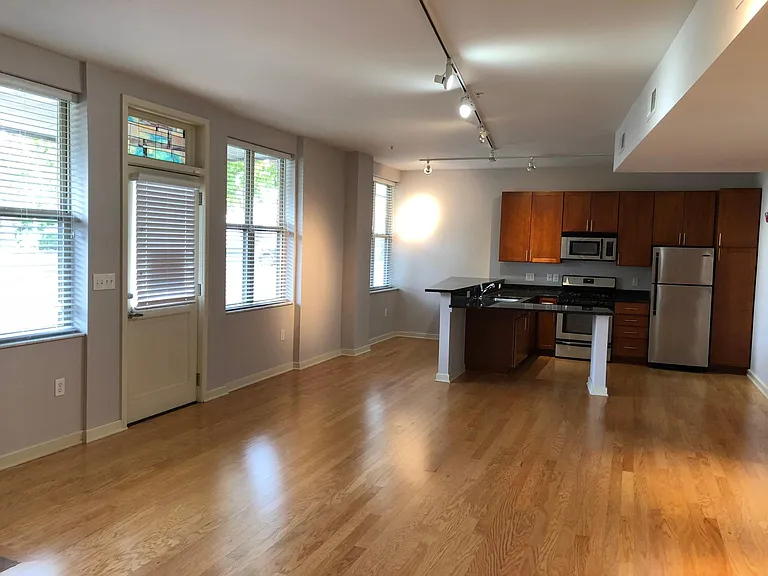 431 W 1st Ave #101 — Photo 10