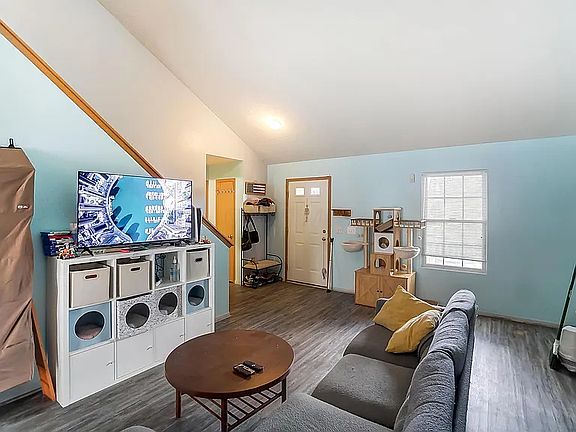 5th image of 117 Hancock St
