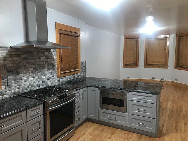 1st image of 4045 N Saint Louis Ave #G