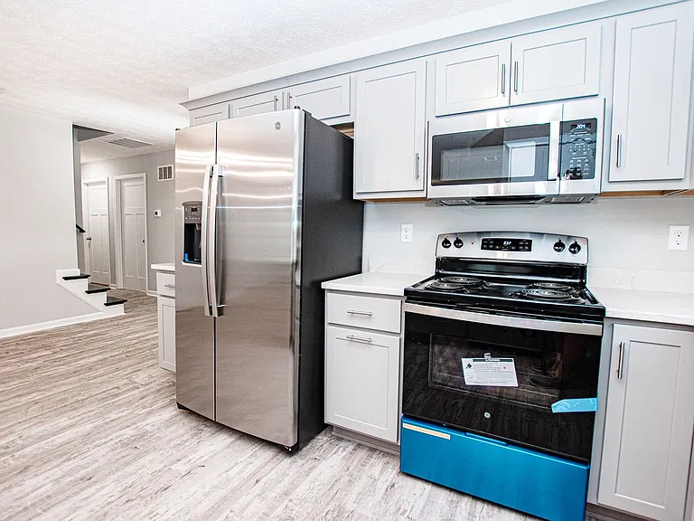 500 Eagle Pointe Dr — Photo 16