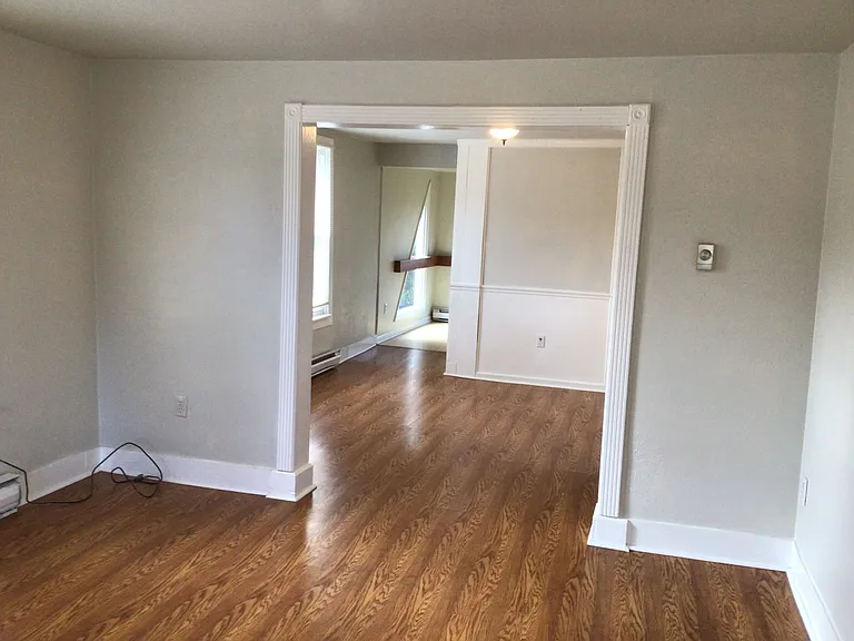 440 N Earl St — Photo 8