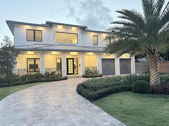 2nd image of 451 NW 7th Avenue
