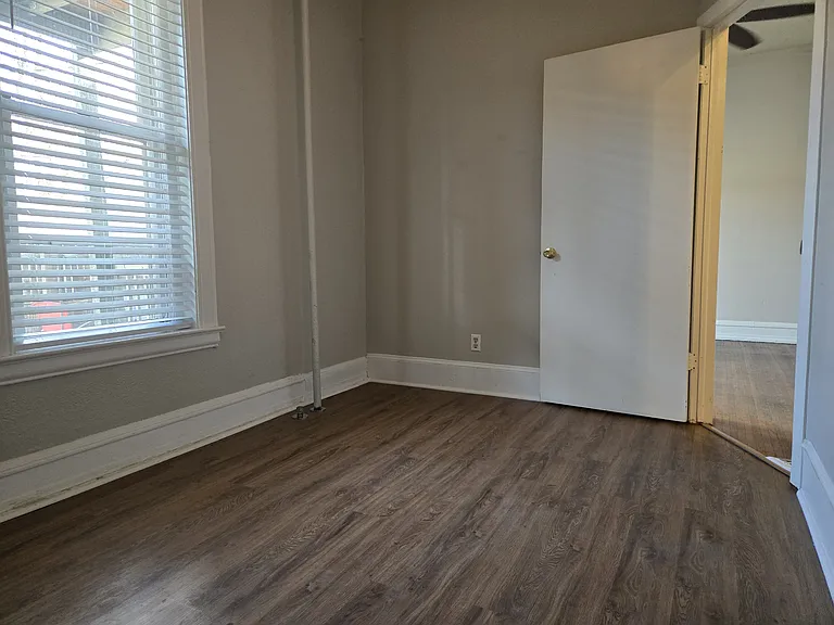 1358 N Ogden St #4 — Photo 15