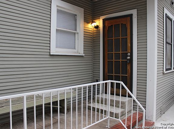 4th image of 115 Parland Pl