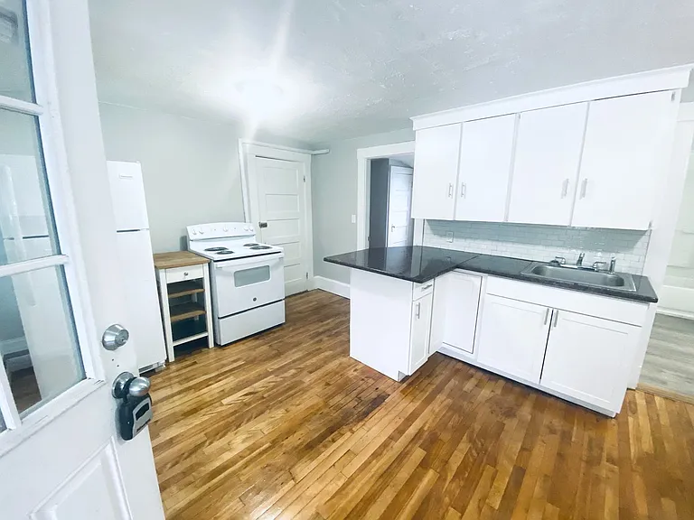 38 Water St — Photo 2