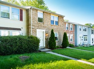 10213 Millstream Dr, Gaithersburg, MD 20886