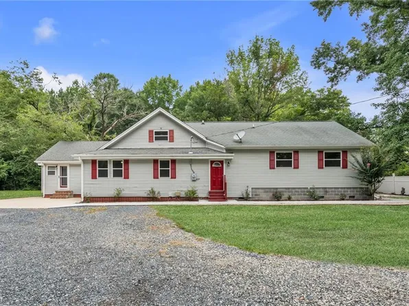 891 Bells Mill Rd, Chesapeake, VA 23322
