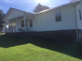 110 New Garden Estates Rd, Honaker, VA 24260