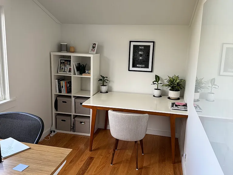 The upstairs office / bonus room