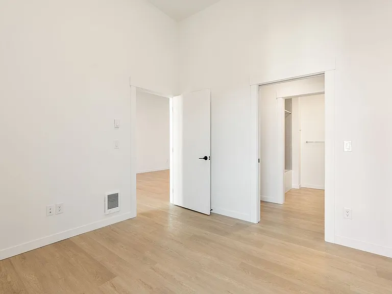 2508 SE 32nd Ave — Photo 56