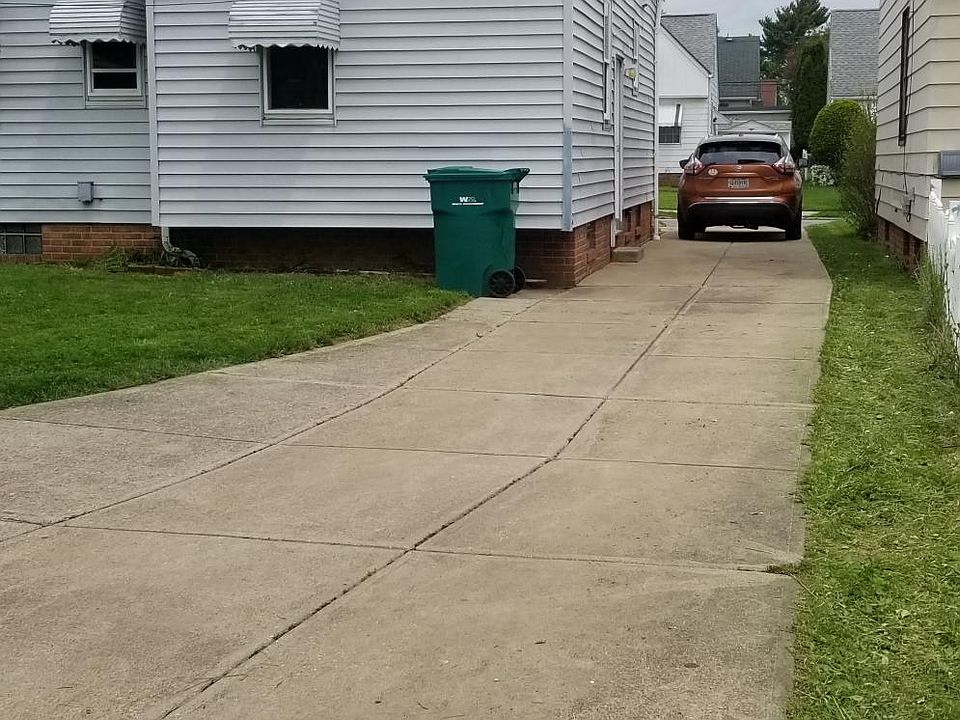 2nd image of 5134 Arch St