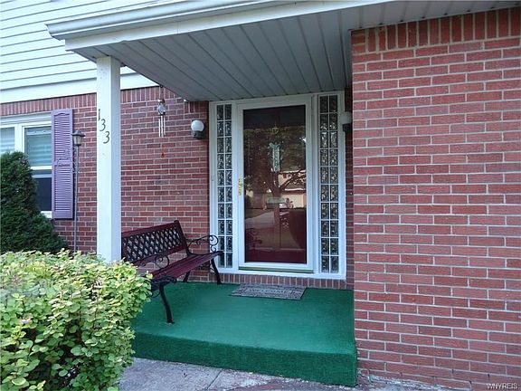 4th image of 133 Lawnwood Dr