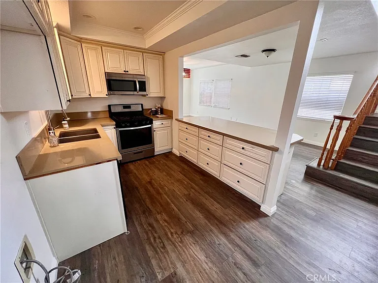 129 W Palmyra Ave — Photo 12