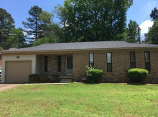 1419 E Twin Lakes Dr, Little Rock, AR 72205