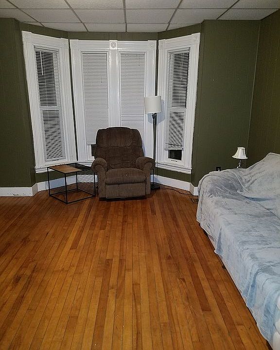 First floor livingroom