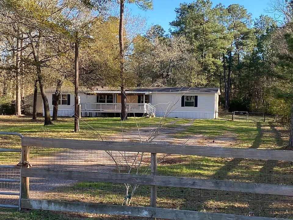 Building Photo - 24321 Cherry Hill Dr
