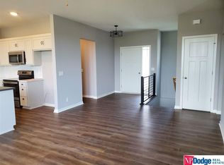 2617 N 167th St, Omaha, NE 68116