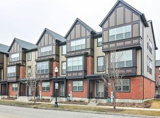 287 Aspen Pointe Rd, Vernon Hills, IL 60061