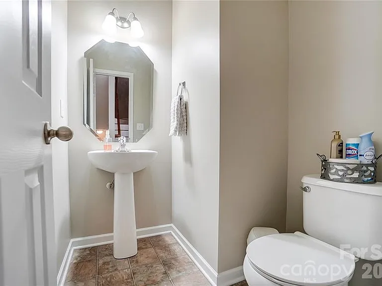 2029 Kegsworth Dr — Photo 17