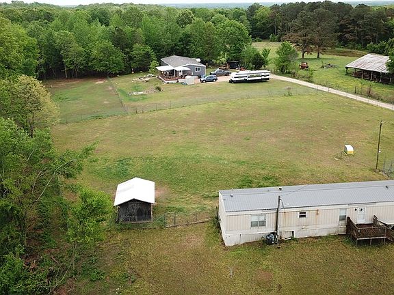 3rd image of 590 Swor Rd