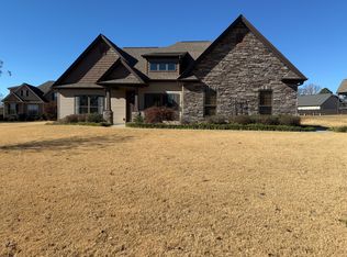 8 Azure Ln, Greer, SC 29651