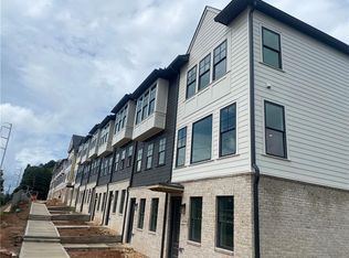 6631 Beacon Dr #342, Sandy Springs, GA 30328