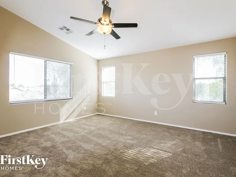 16621 N 171st Dr — Photo 8