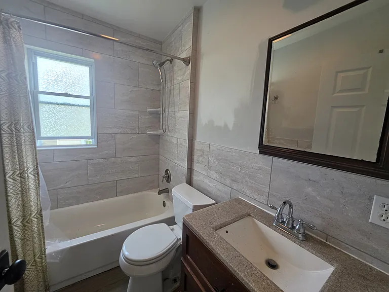 81 Waring Pl #1 — Photo 12