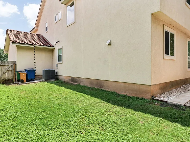 15528 Interlachen Dr — Photo 6