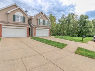 26 Somerset Terrace Ct, Saint Louis, MO 63136