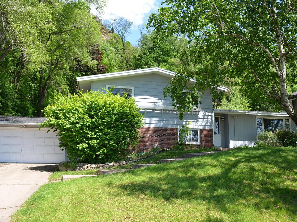 2nd image of 1005 Cliffwood Ln