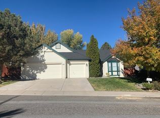 856 Vivian Dr, Sparks, NV