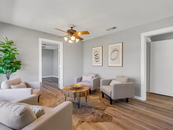 312 Hurstview Dr, Hurst, TX 76053