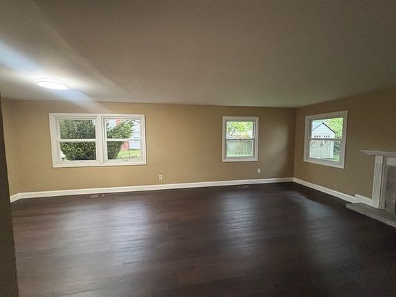 4th image of 80 Elderberry Ln