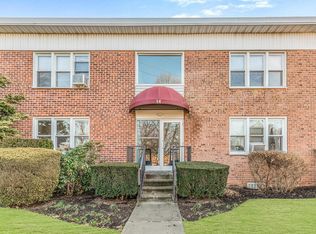 14 Wainwright Ave APT 1A, Yonkers, NY 10710