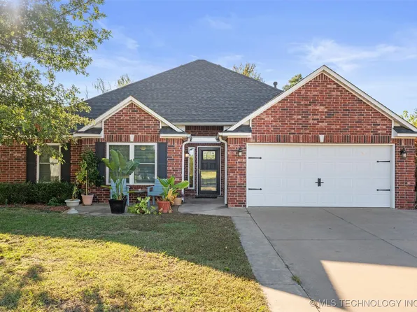 605 N Spruce Ave, Bartlesville, OK 74006