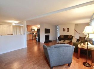 255 Seaver Cir, Bridgeport, CT 06606