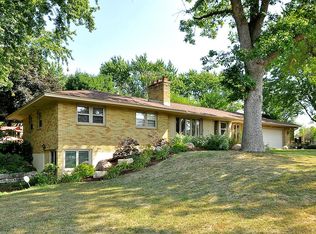 3420 Shore Dr, Excelsior, MN 55331