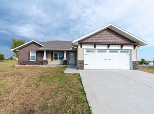 5466 S 248th Rd, Buffalo, MO 65622