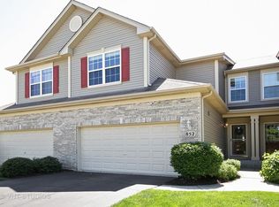 852 Beech Dr, Elgin, IL 60120