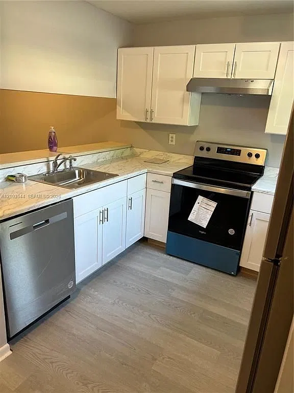 2 bed, 2.0 bath, 951 sqft, $2,000 — Photo 1
